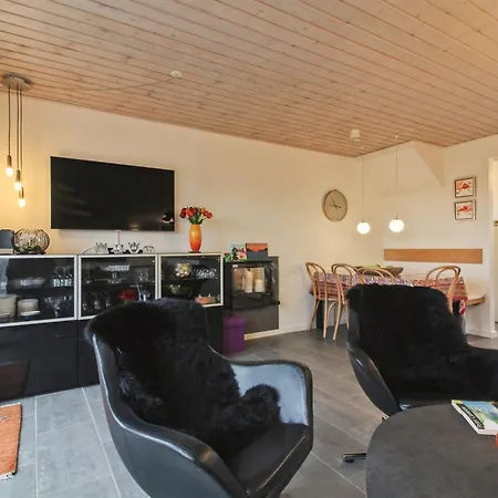 Apartment Anca - 800m From The Sea In Nw Jutland By Interhome